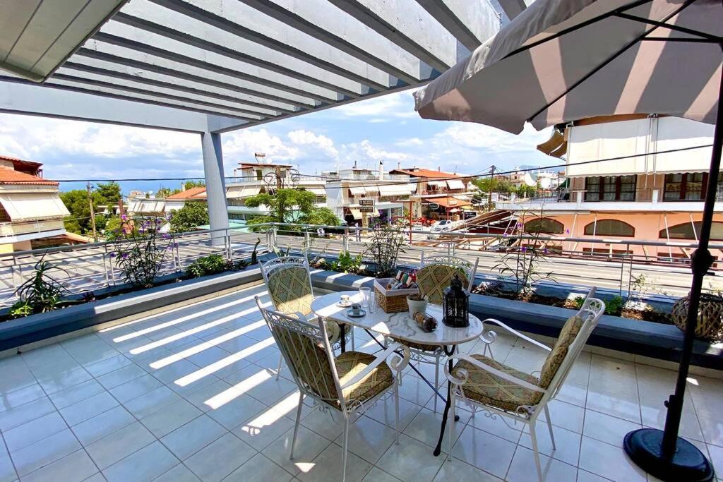 Downtown Apartment Kamena Vourla Dış mekan fotoğraf