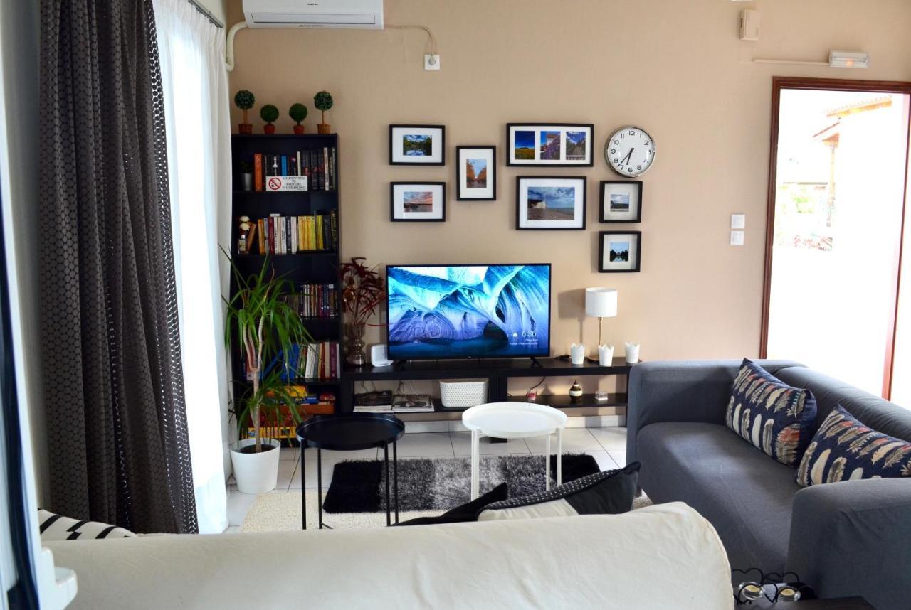 Downtown Apartment Kamena Vourla Dış mekan fotoğraf