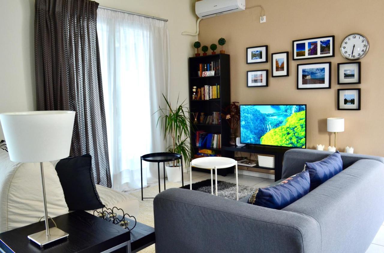 Downtown Apartment Kamena Vourla Dış mekan fotoğraf